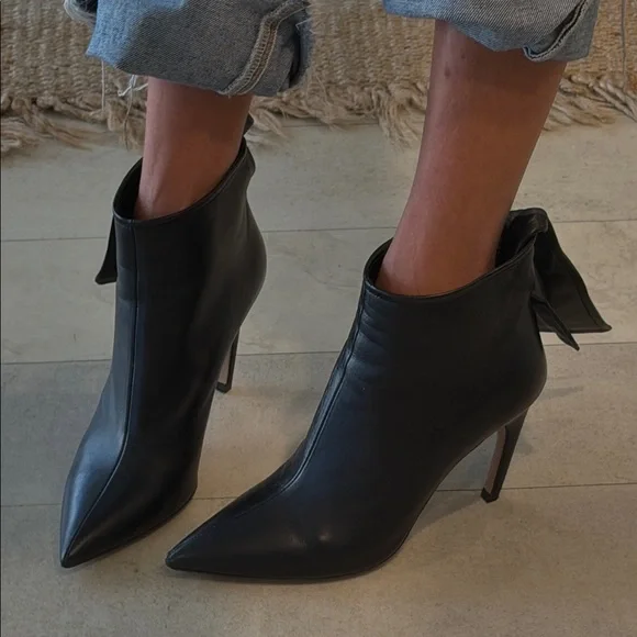 Dior leather bow booties - Picture 3 of 17